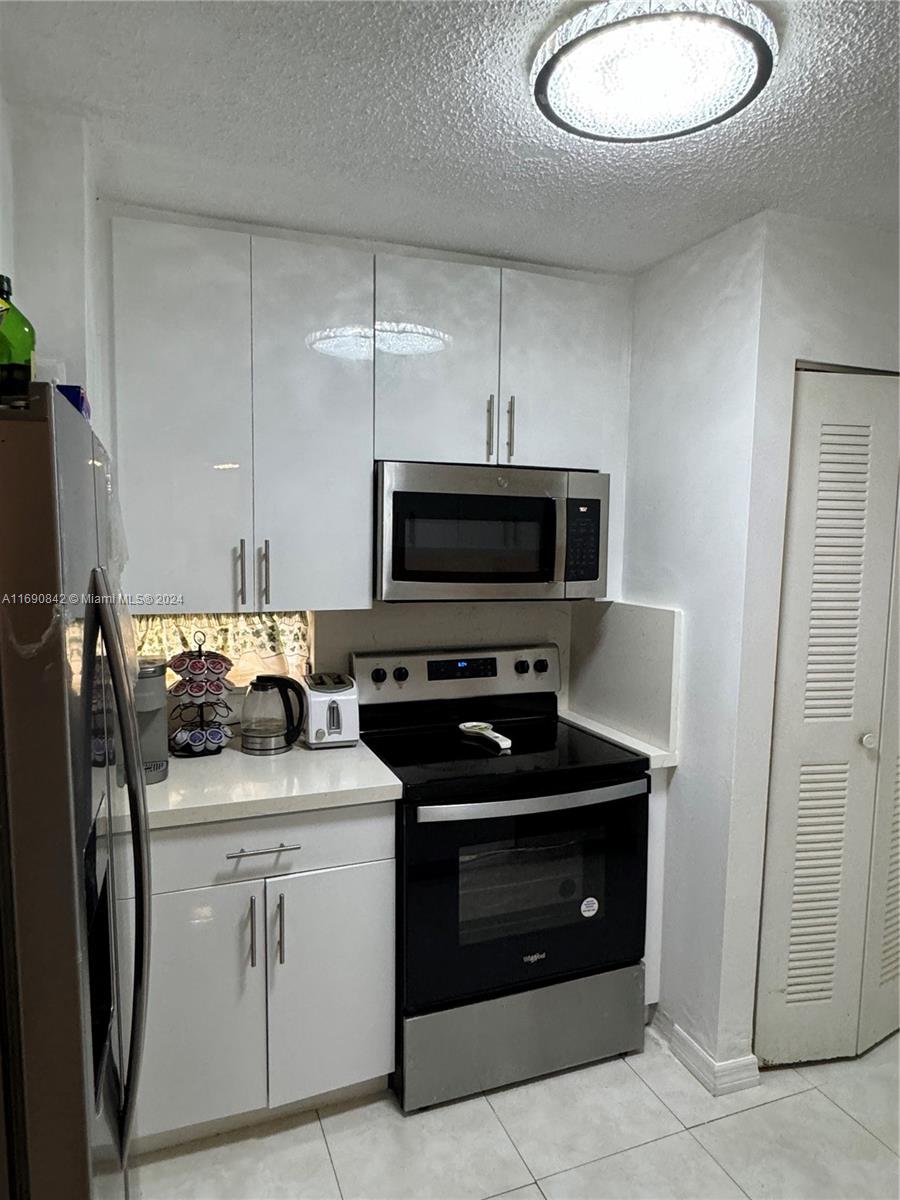 8664 SW 3rd St #101, Pembroke Pines, Florida image 7