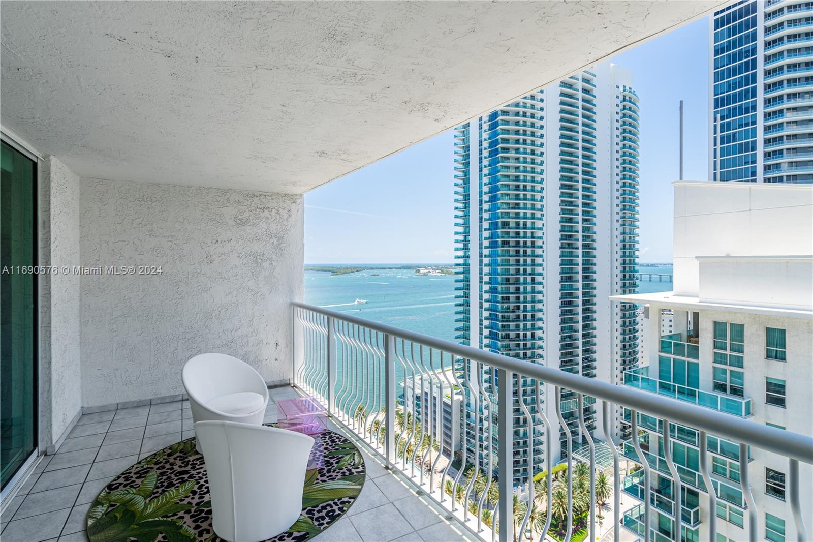 1200 Brickell Bay Dr #2807, Miami, Florida image 28