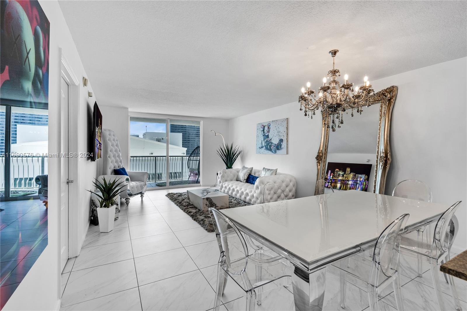 1200 Brickell Bay Dr #2807, Miami, Florida image 3