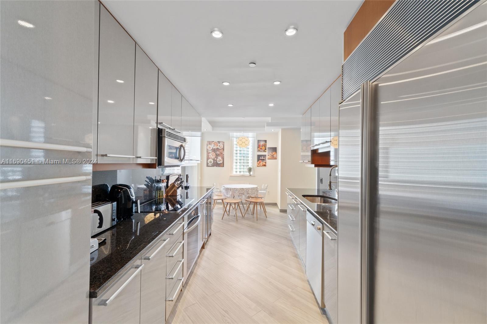 901 Brickell Key Blvd #2106, Miami FL 33131