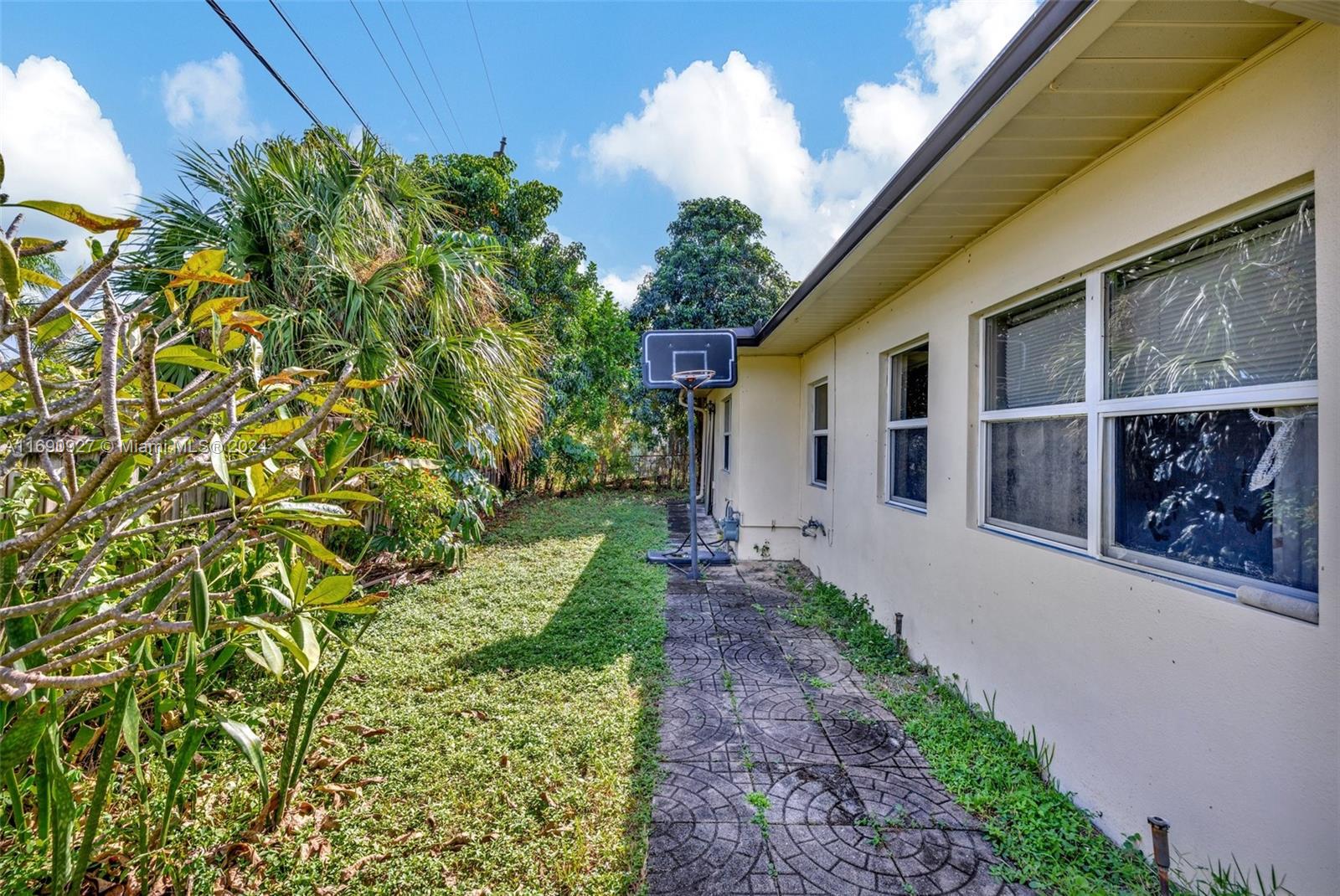 2910 NE 10th Ave, Pompano Beach, Florida image 35