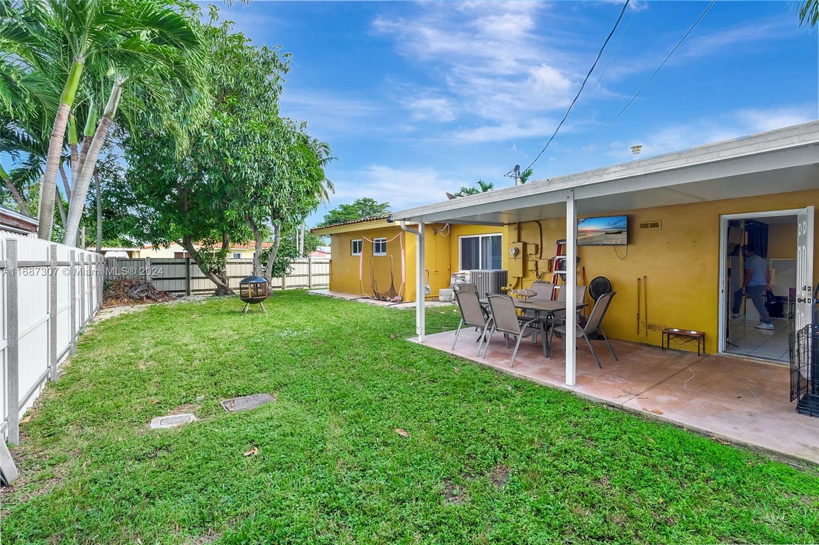 915 W 65th St, Hialeah, Florida image 5