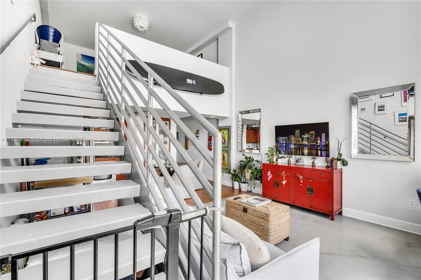 Listing Photo 12