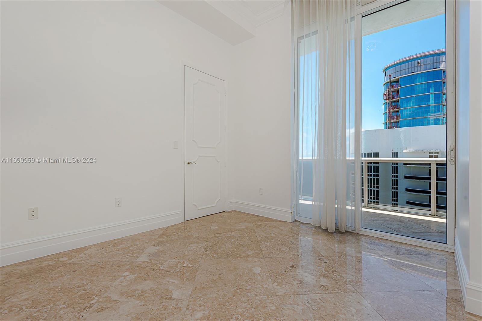 15901 Collins Ave #PH-02, Sunny Isles Beach FL 33160