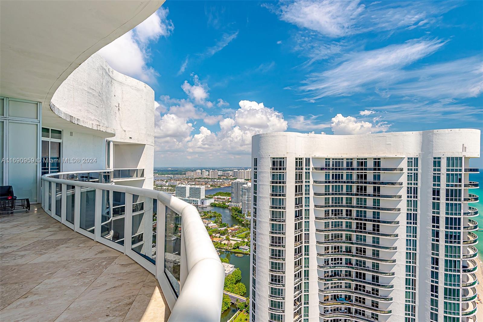 15901 Collins Ave #PH-02, Sunny Isles Beach FL 33160