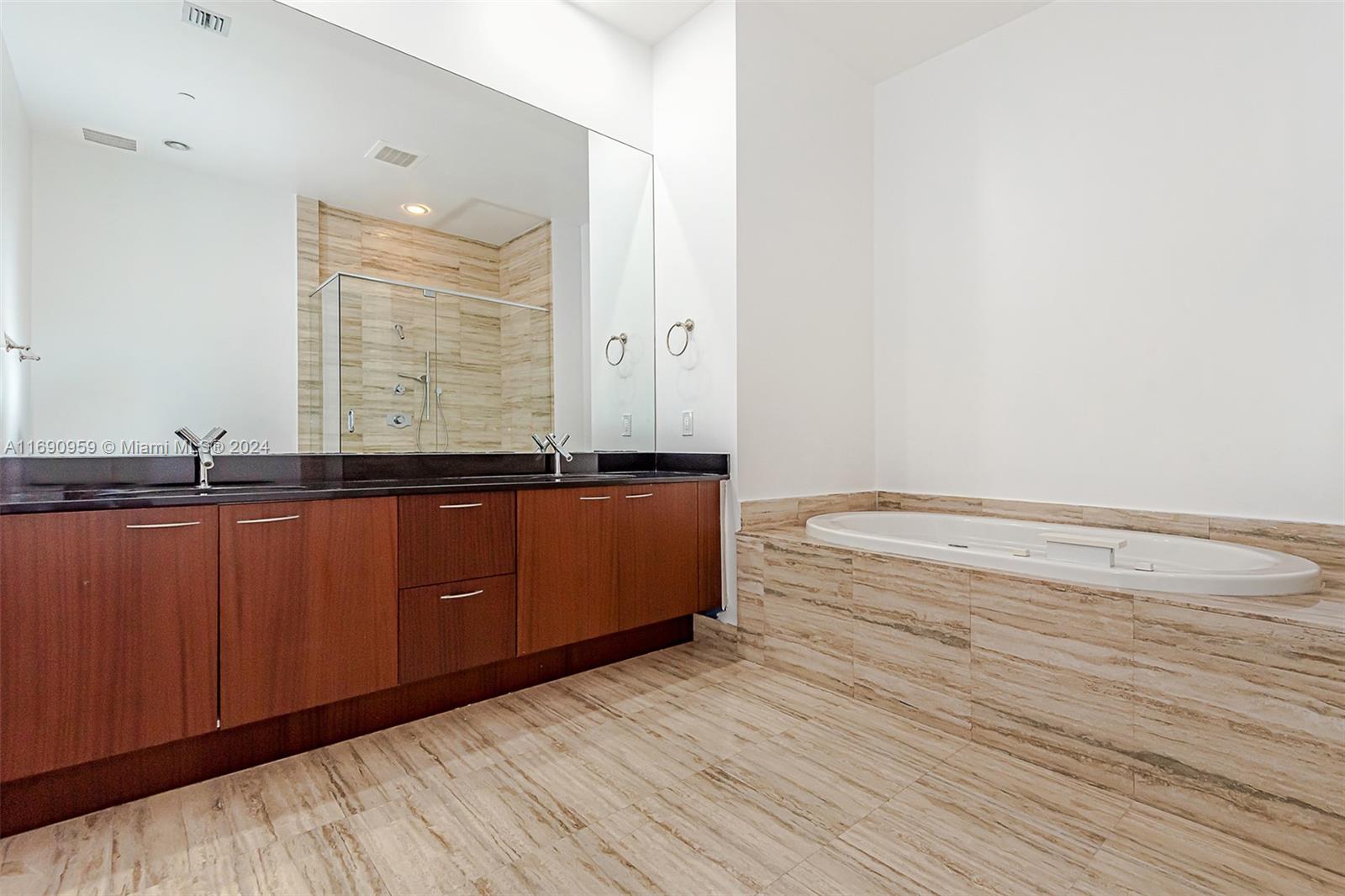 15901 Collins Ave #PH-02, Sunny Isles Beach FL 33160