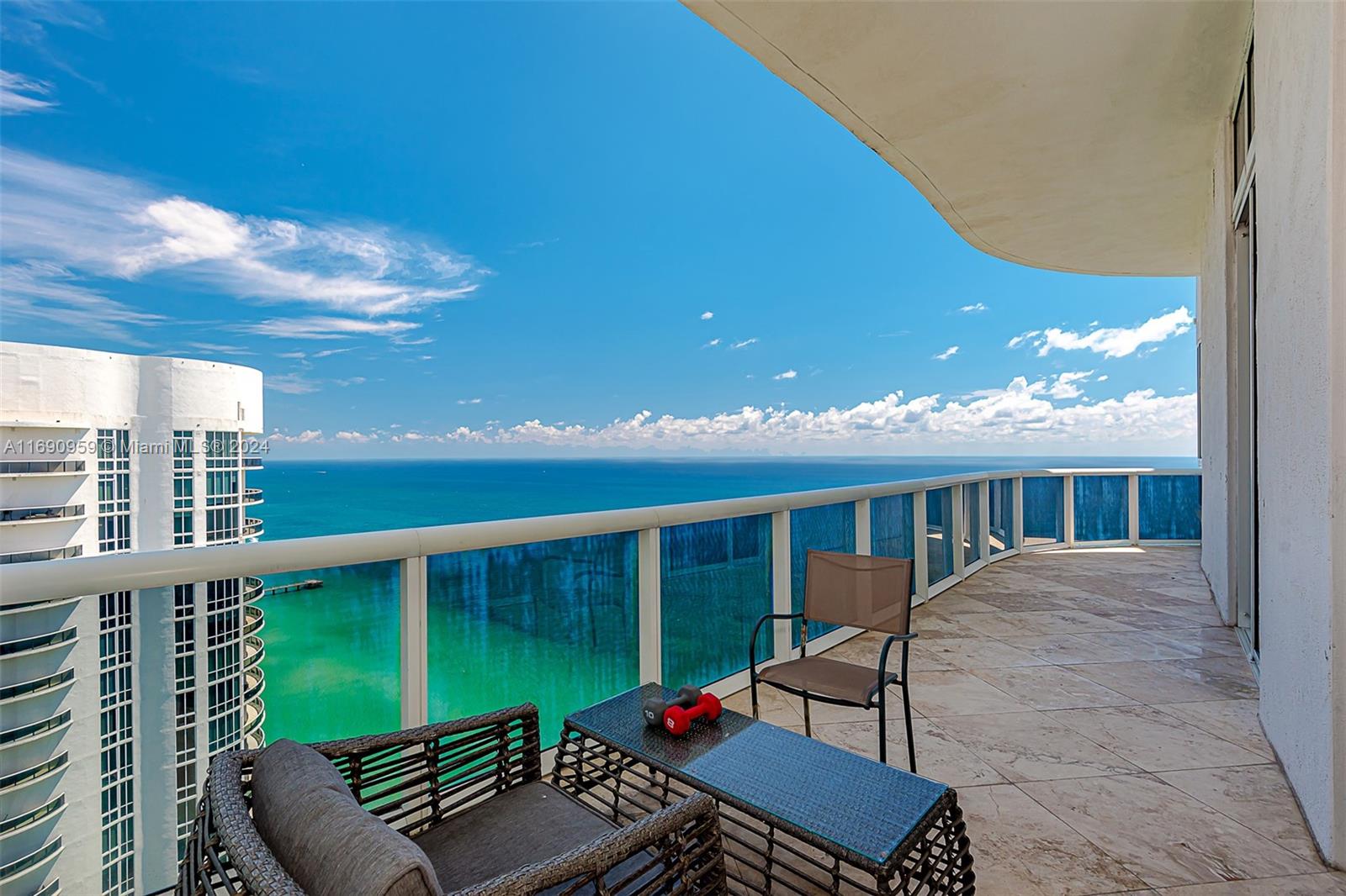 15901 Collins Ave #PH-02, Sunny Isles Beach FL 33160