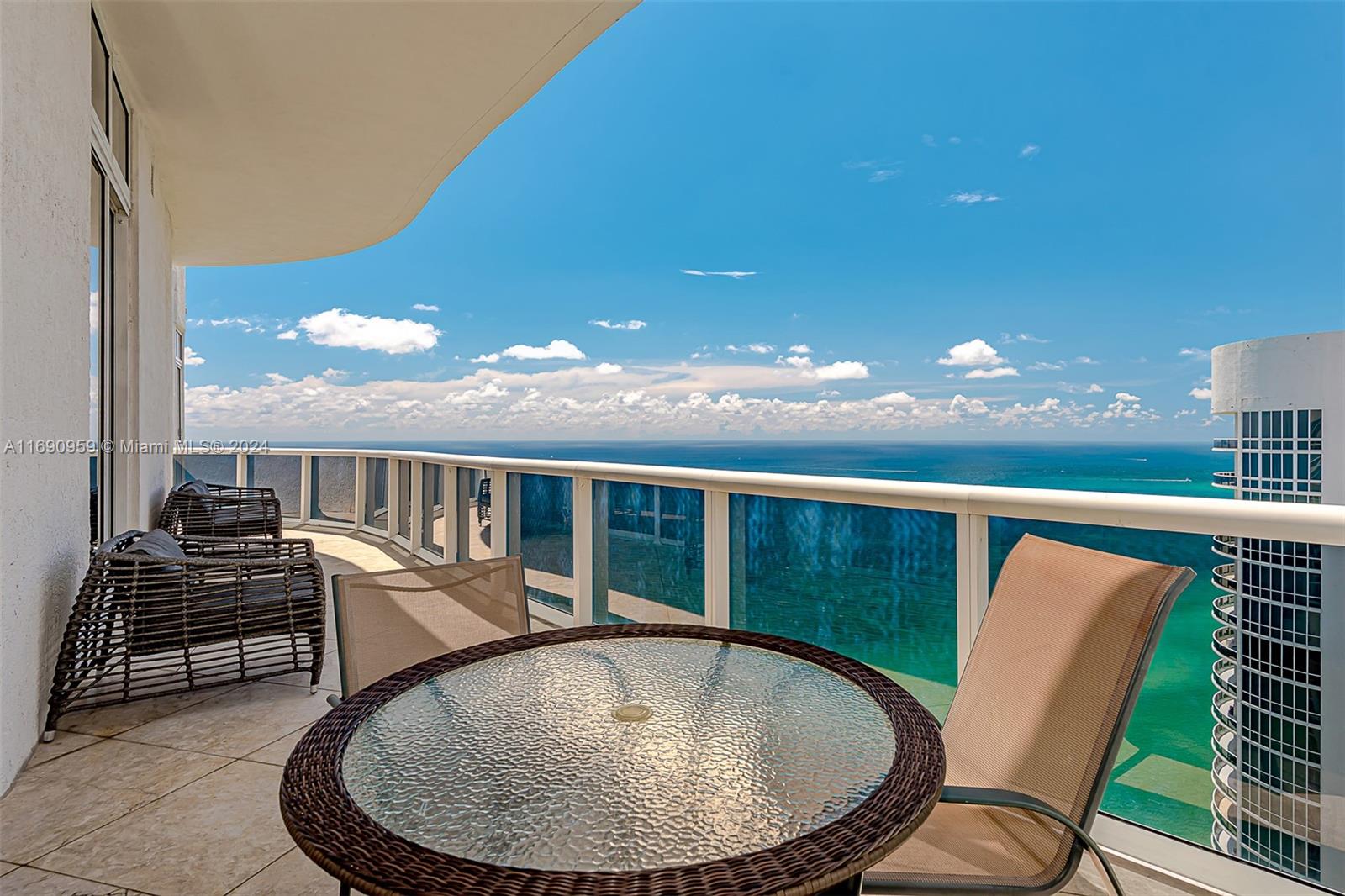 15901 Collins Ave #PH-02, Sunny Isles Beach FL 33160