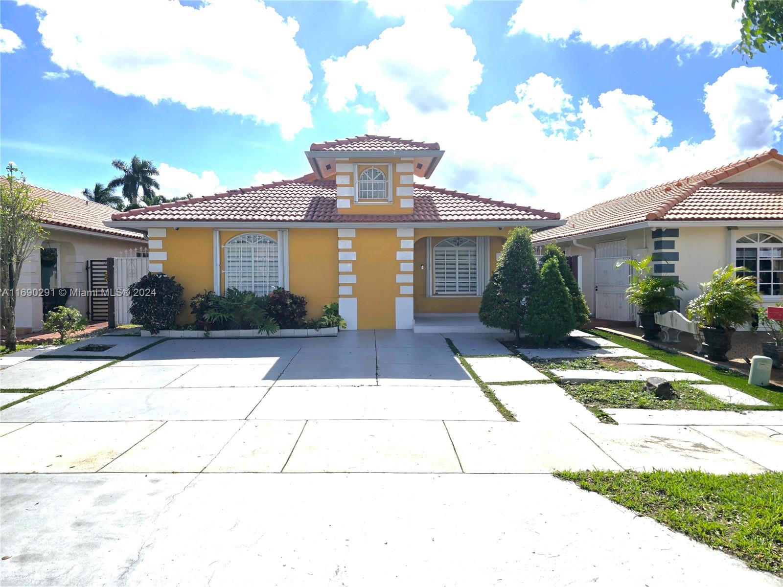 9982 NW 127th St, Hialeah Gardens, Florida image 1