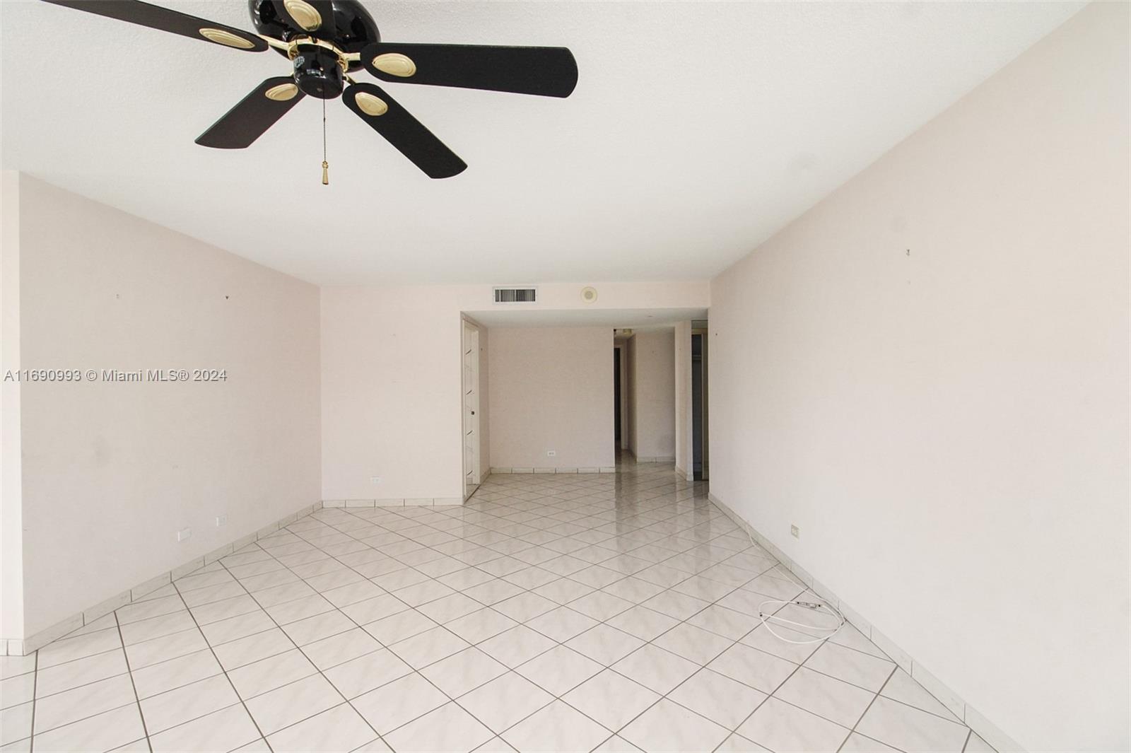 251 174th St #516, Sunny Isles Beach, Florida image 3