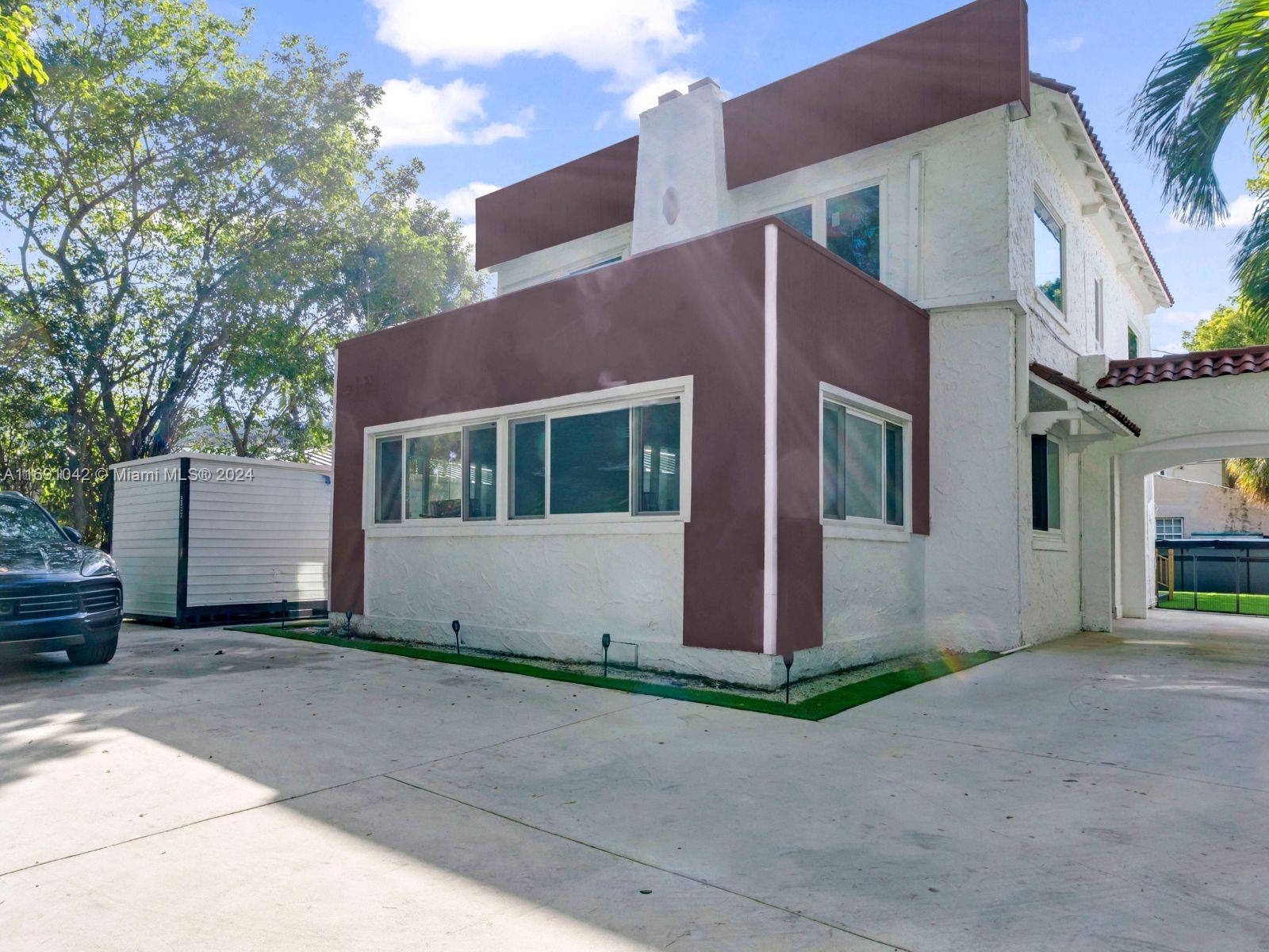 2402 Alton Rd, Miami Beach, Florida image 1