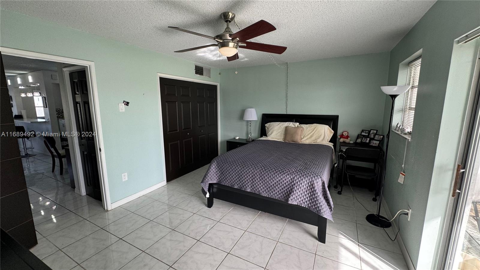 160 NE 203rd Ter #E31, Miami Gardens, Florida image 2