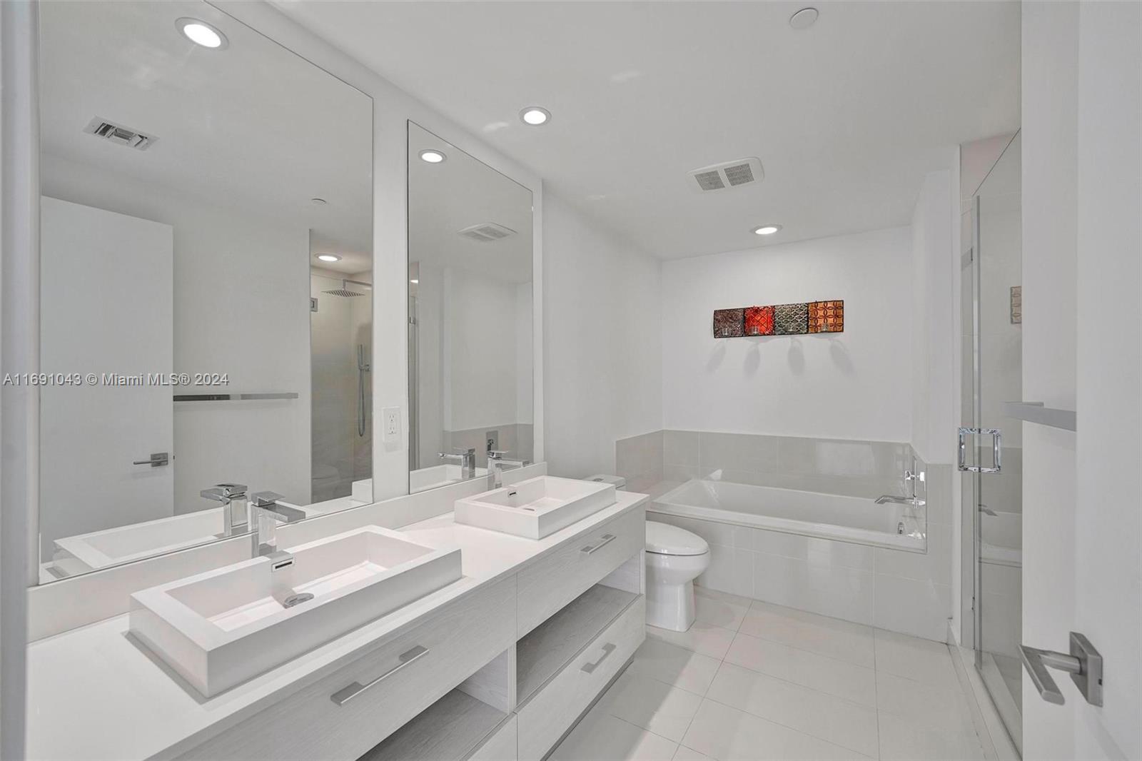 55 SW 9th St #4008, Miami FL 33130