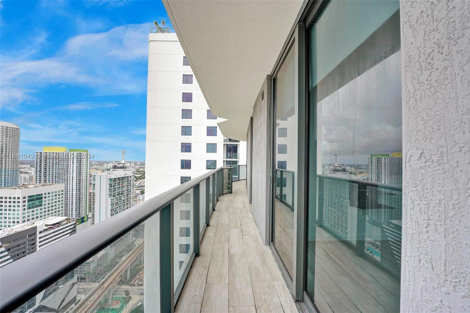 55 SW 9th St #4008, Miami FL 33130