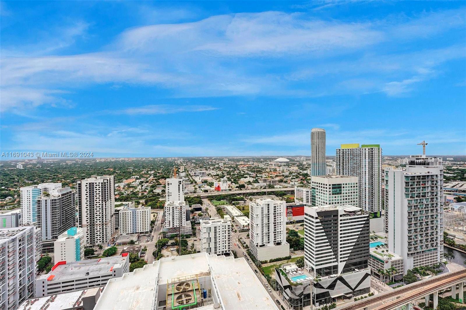 55 SW 9th St #4008, Miami FL 33130