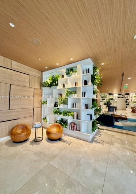 55 SW 9th St #4008, Miami FL 33130
