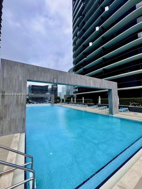 55 SW 9th St #4008, Miami FL 33130