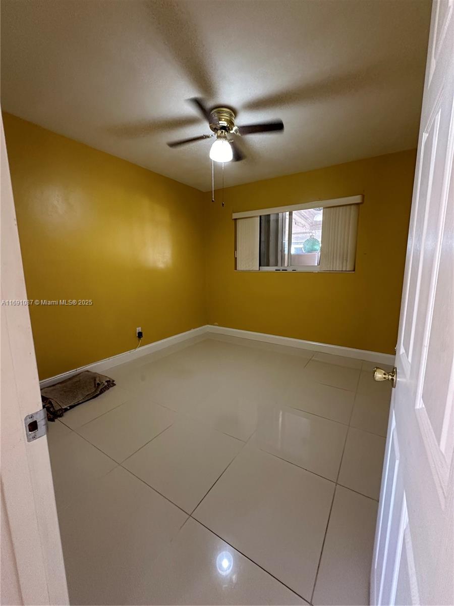 981 W 53rd St, Hialeah, Florida image 14