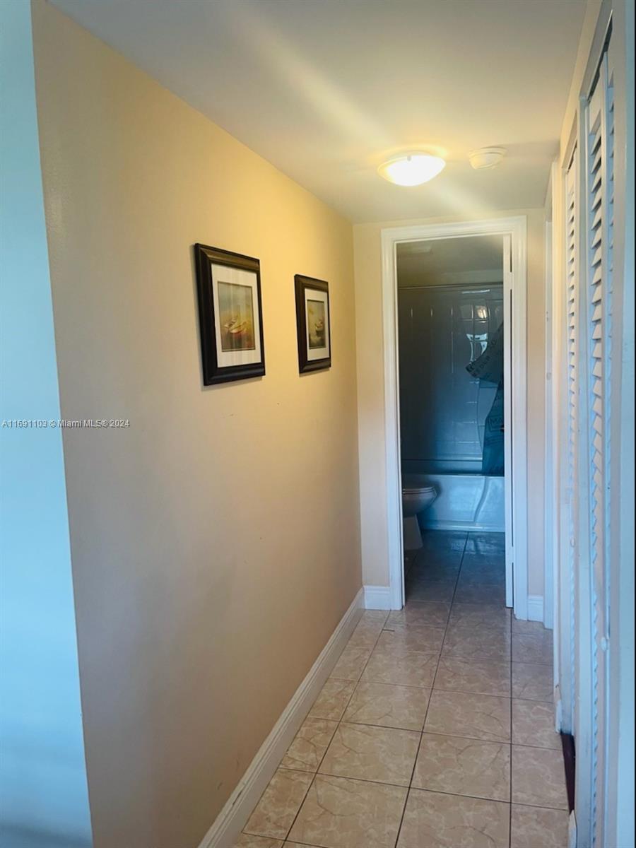 3048 E Sunrise Lakes Dr #218, Sunrise, Florida image 3