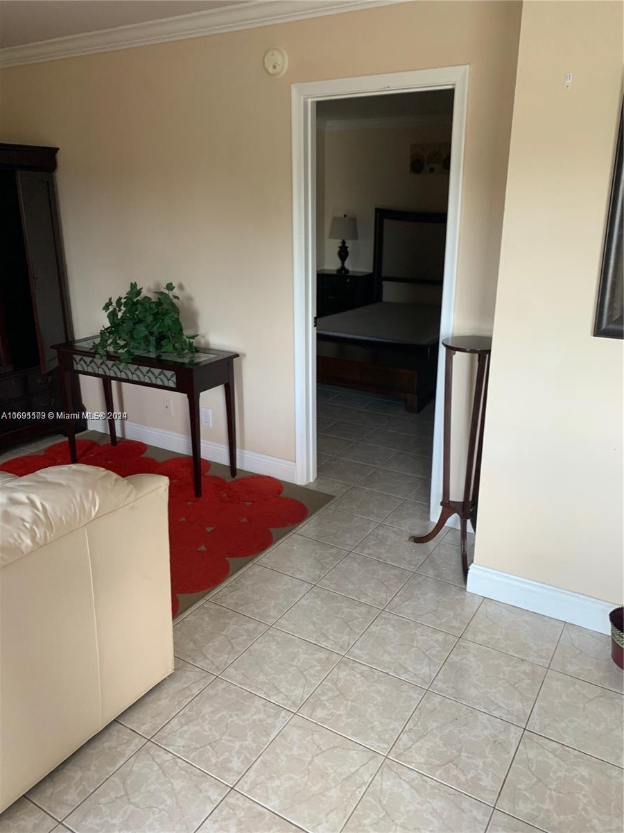 3048 E Sunrise Lakes Dr #218, Sunrise, Florida image 8