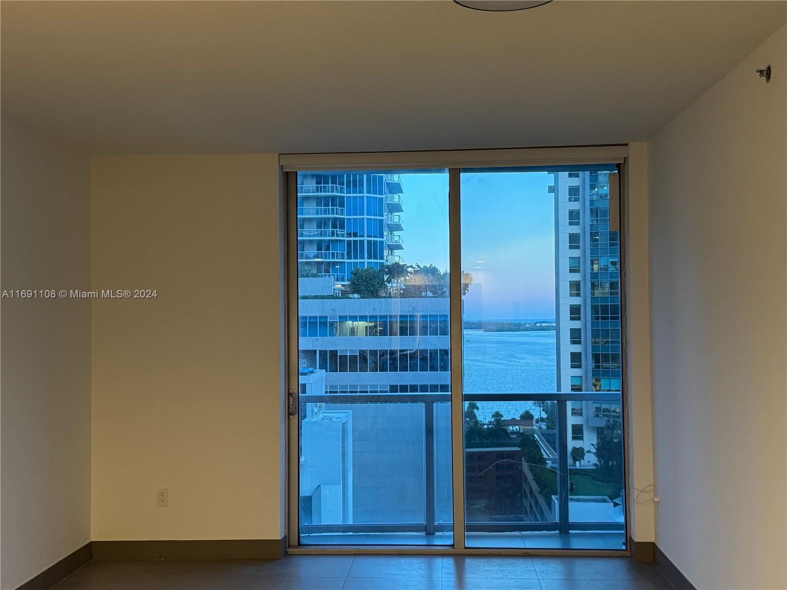 1060 Brickell Ave #1707, Miami FL 33131