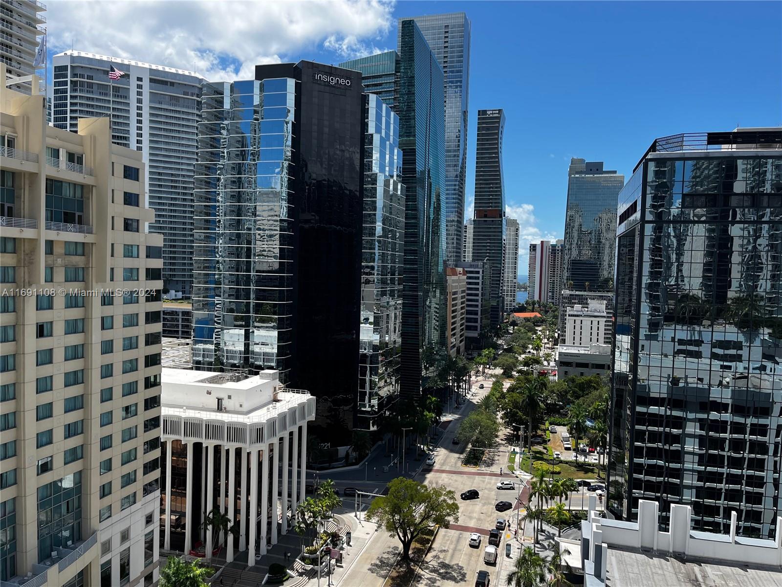 1060 Brickell Ave #1707, Miami FL 33131