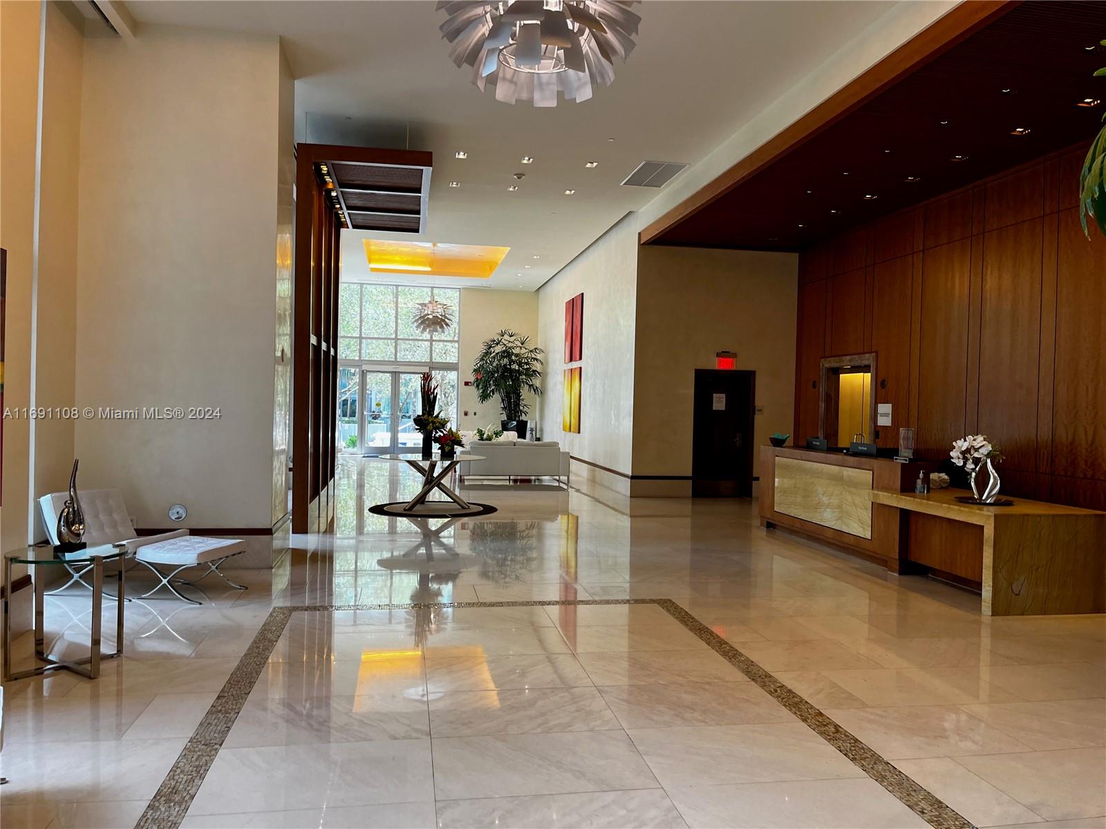 1060 Brickell Ave #1707, Miami FL 33131