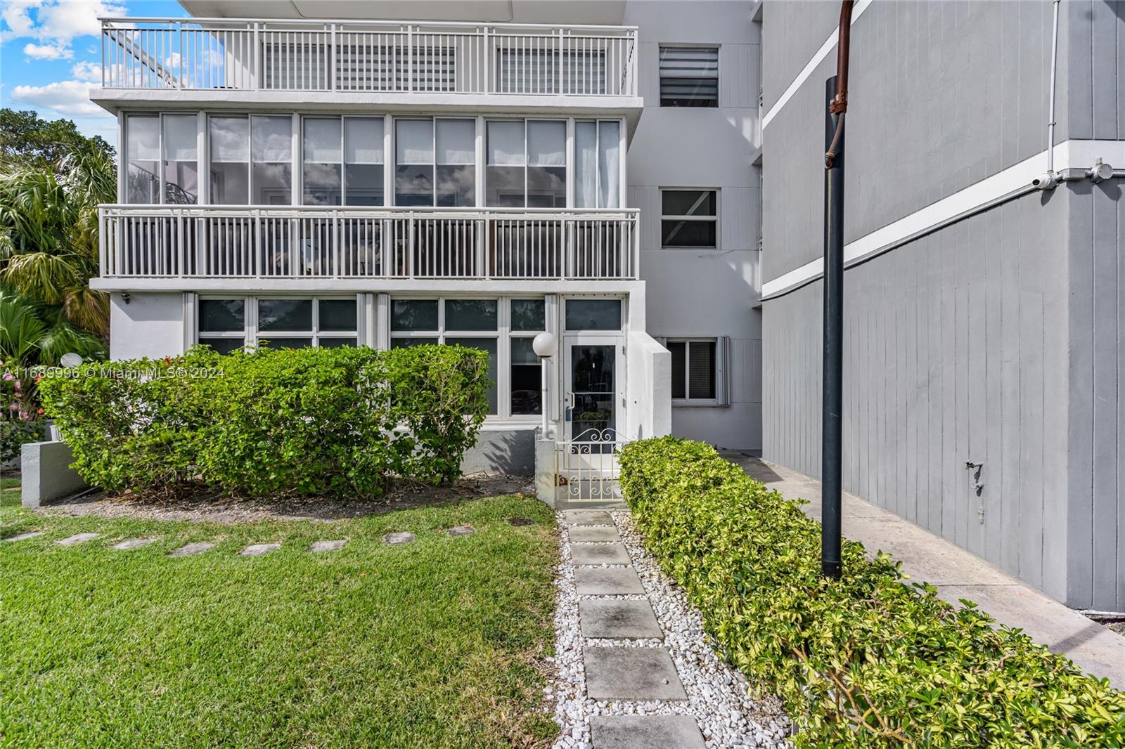 3800 Hillcrest Dr #102, Hollywood, Florida image 3