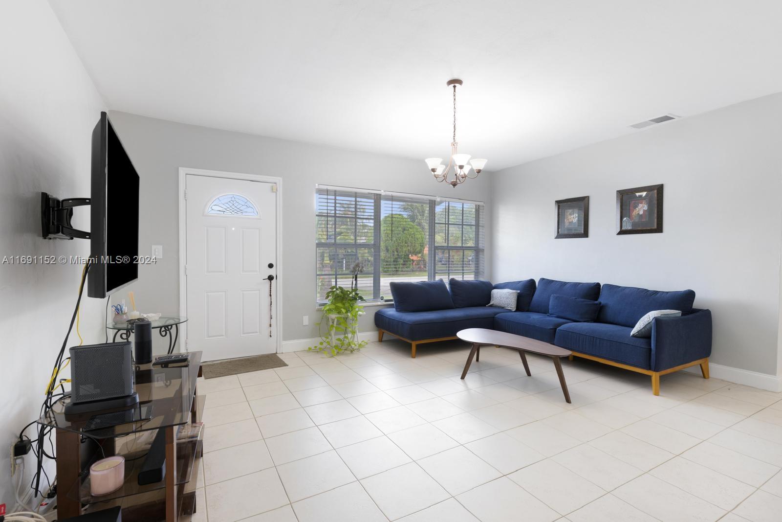 280 NE 169th St, North Miami Beach, Florida image 3