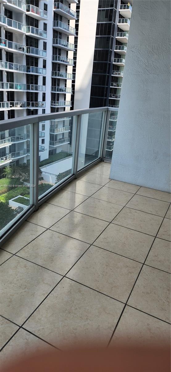 1060 Brickell Ave #1813, Miami FL 33131