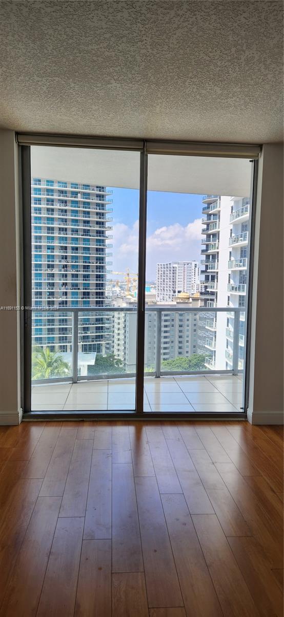 1060 Brickell Ave #1813, Miami FL 33131