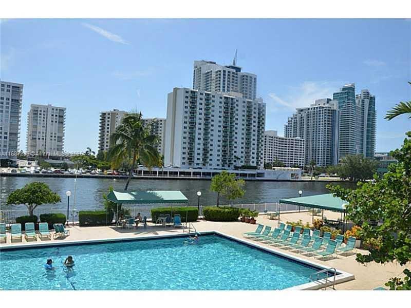 800 Parkview Dr #622, Hallandale Beach, Florida image 17