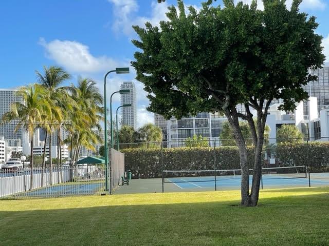 800 Parkview Dr #622, Hallandale Beach, Florida image 23