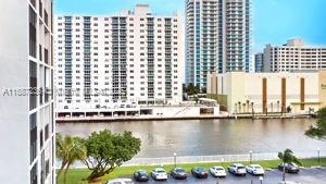 800 Parkview Dr #622, Hallandale Beach, Florida image 28