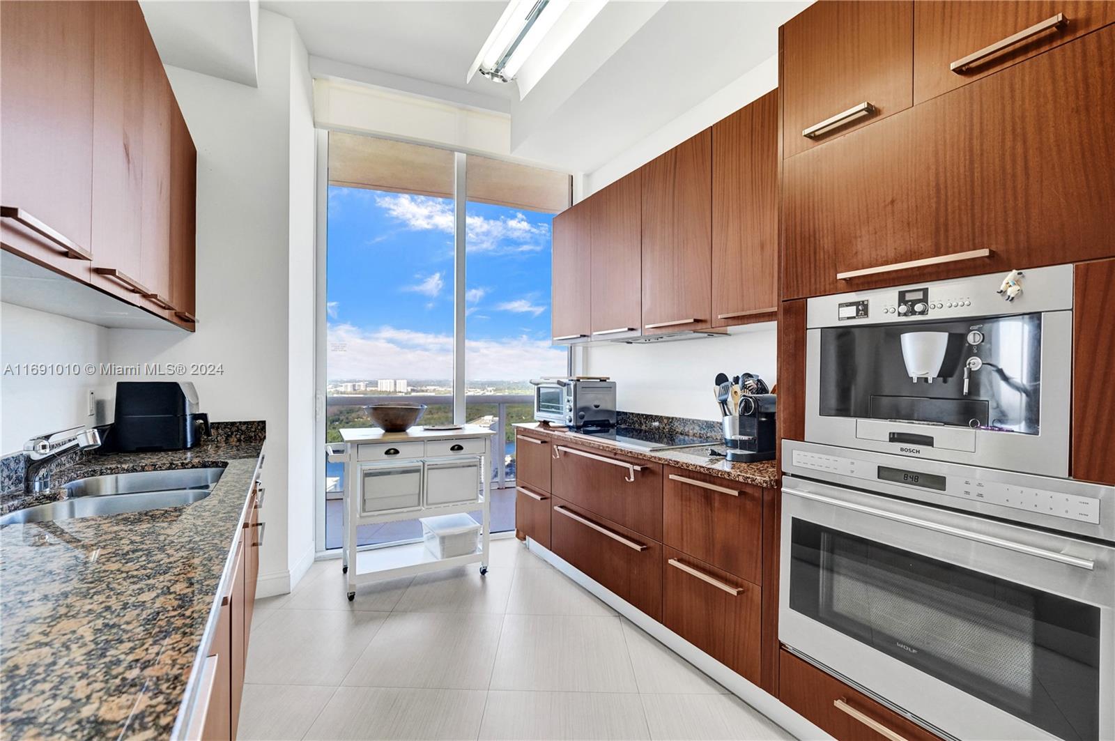 15811 Collins Ave #3405, Sunny Isles Beach FL 33160