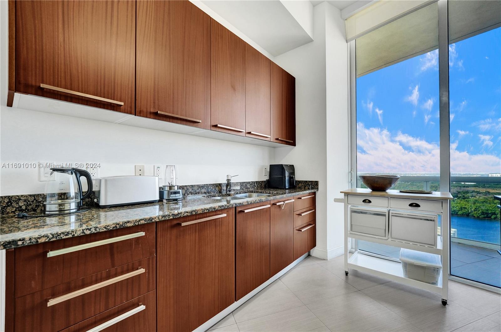 15811 Collins Ave #3405, Sunny Isles Beach FL 33160