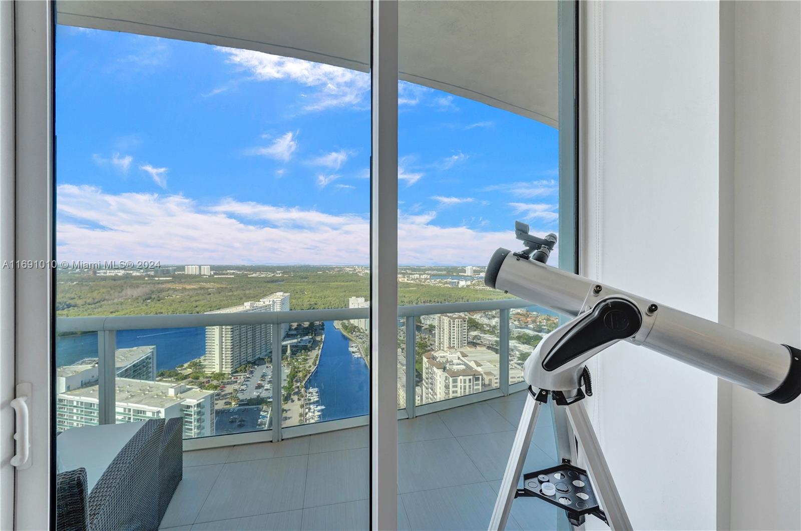 15811 Collins Ave #3405, Sunny Isles Beach FL 33160