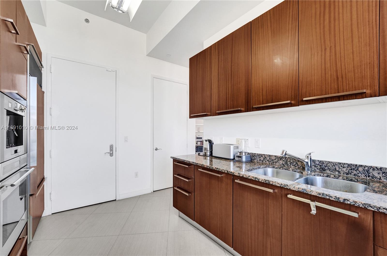 15811 Collins Ave #3405, Sunny Isles Beach FL 33160