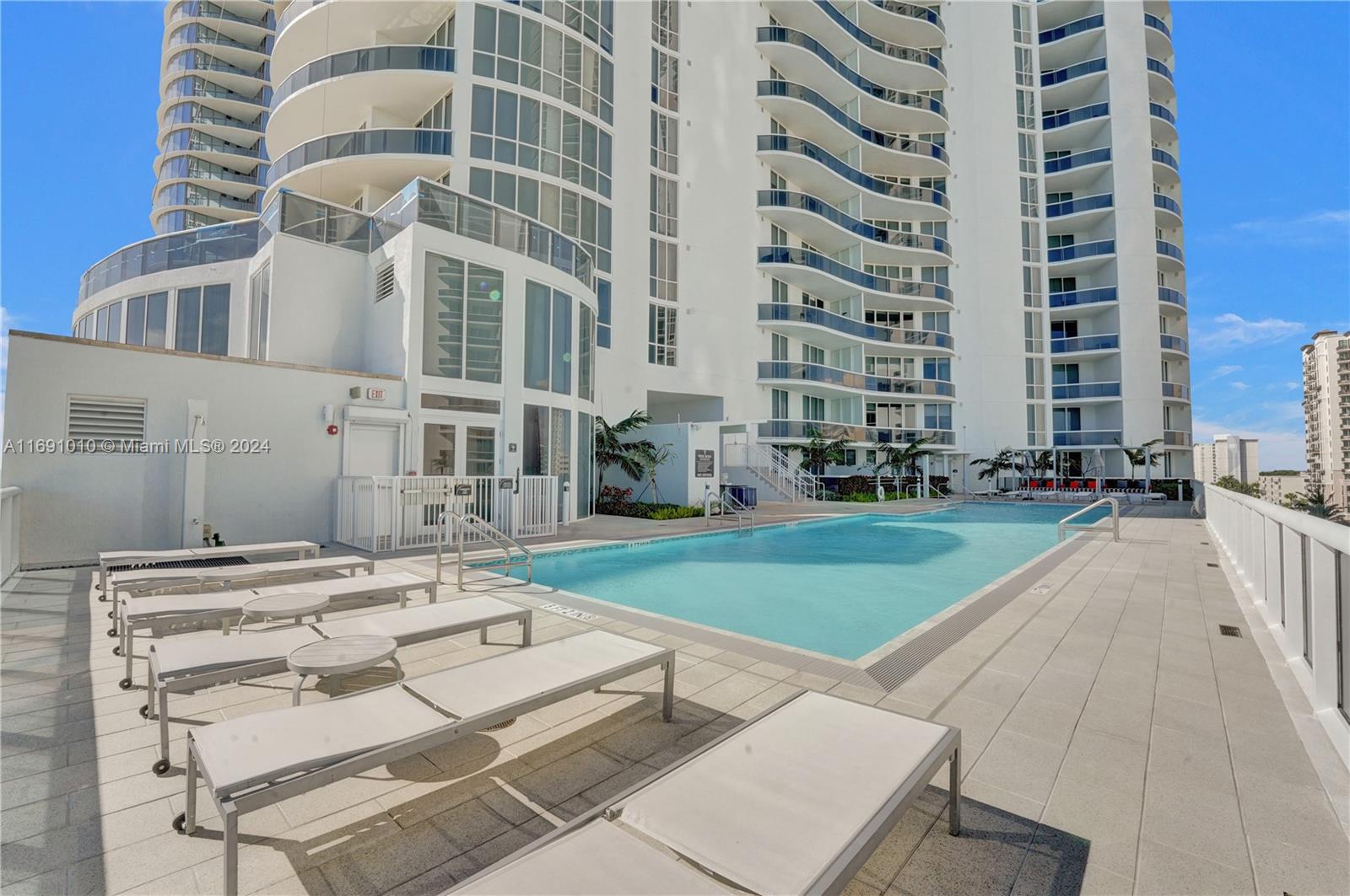 15811 Collins Ave #3405, Sunny Isles Beach FL 33160