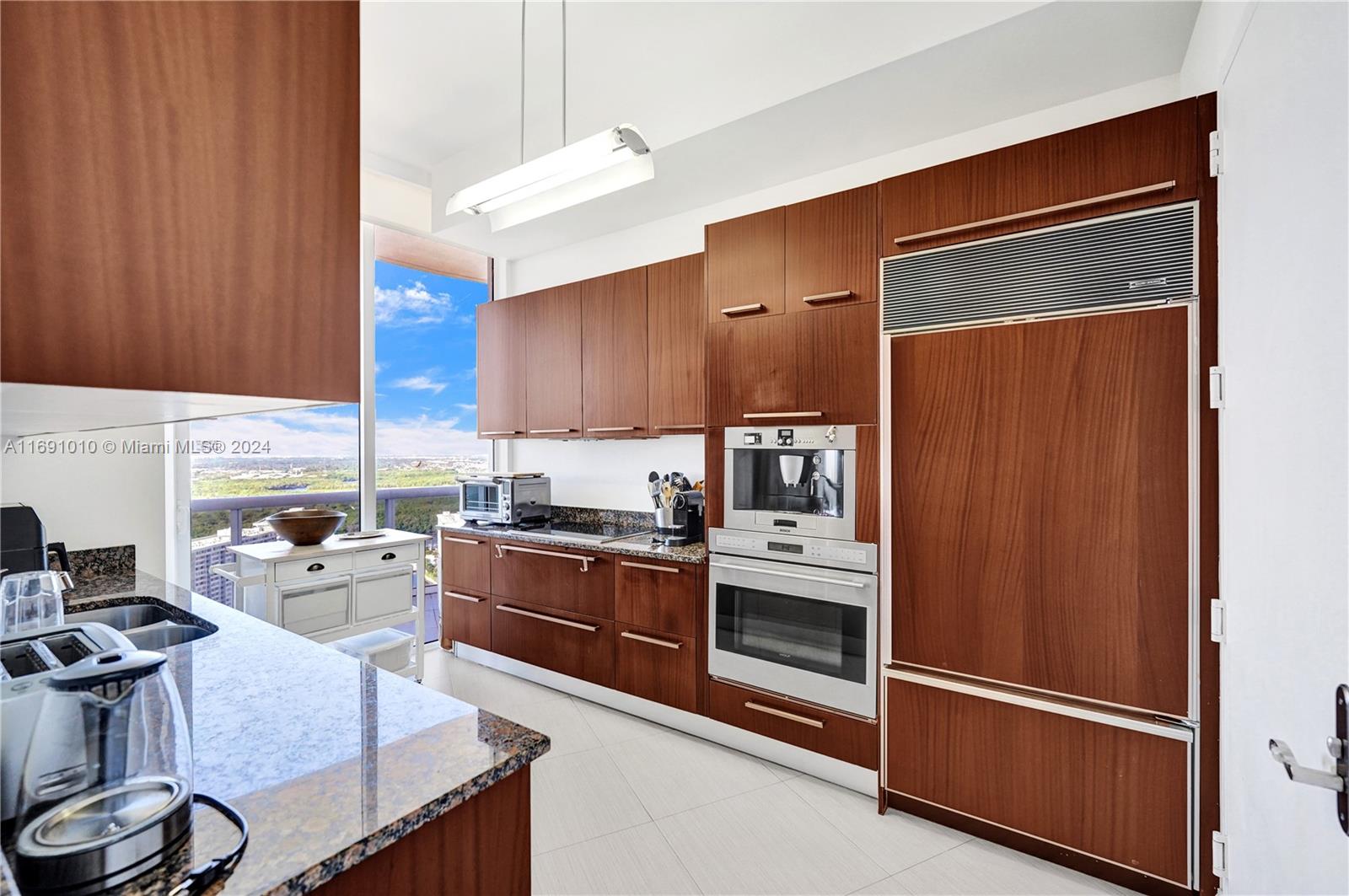 15811 Collins Ave #3405, Sunny Isles Beach FL 33160