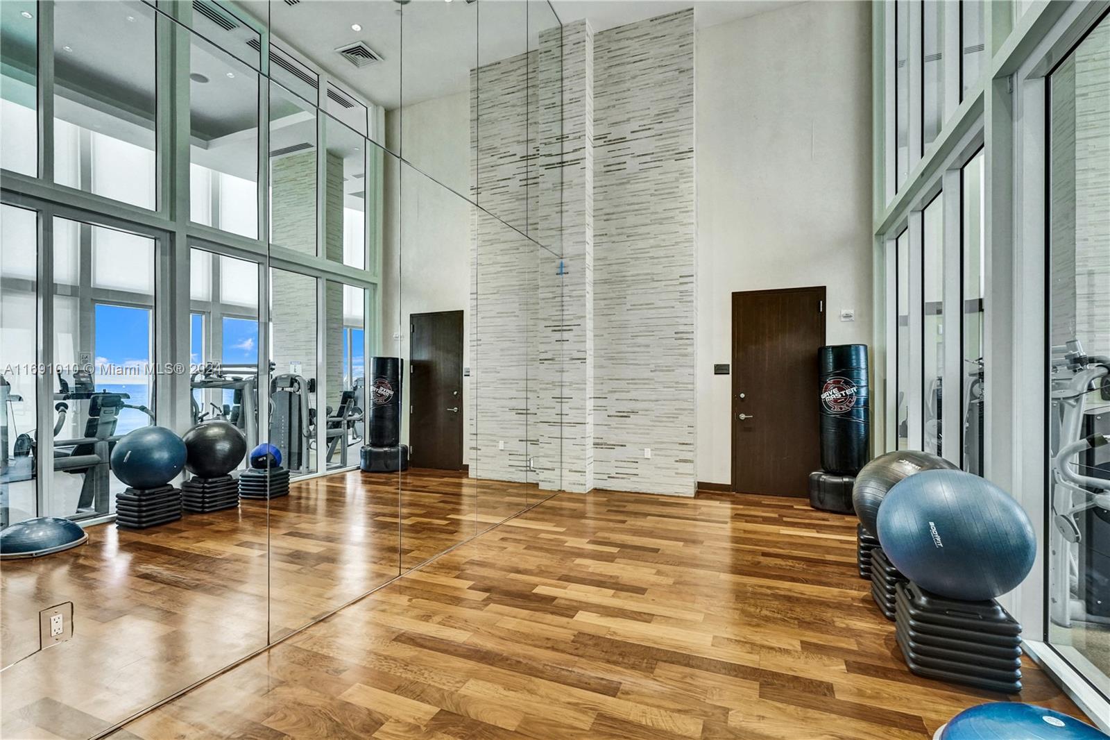 15811 Collins Ave #3405, Sunny Isles Beach FL 33160