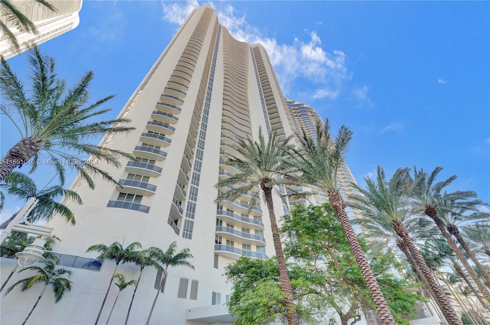 15811 Collins Ave #3405, Sunny Isles Beach FL 33160