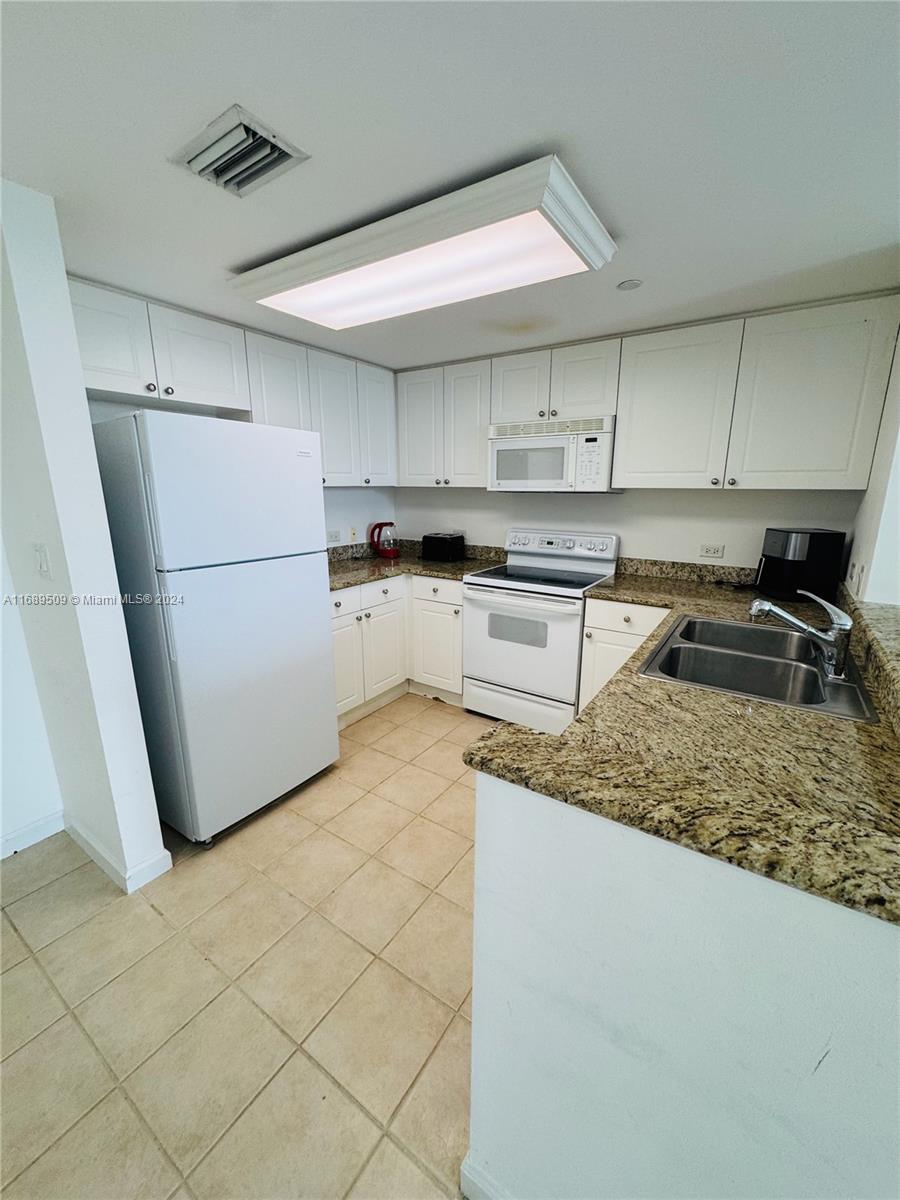 19501 W Country Club Dr #1006, Aventura, Florida image 3