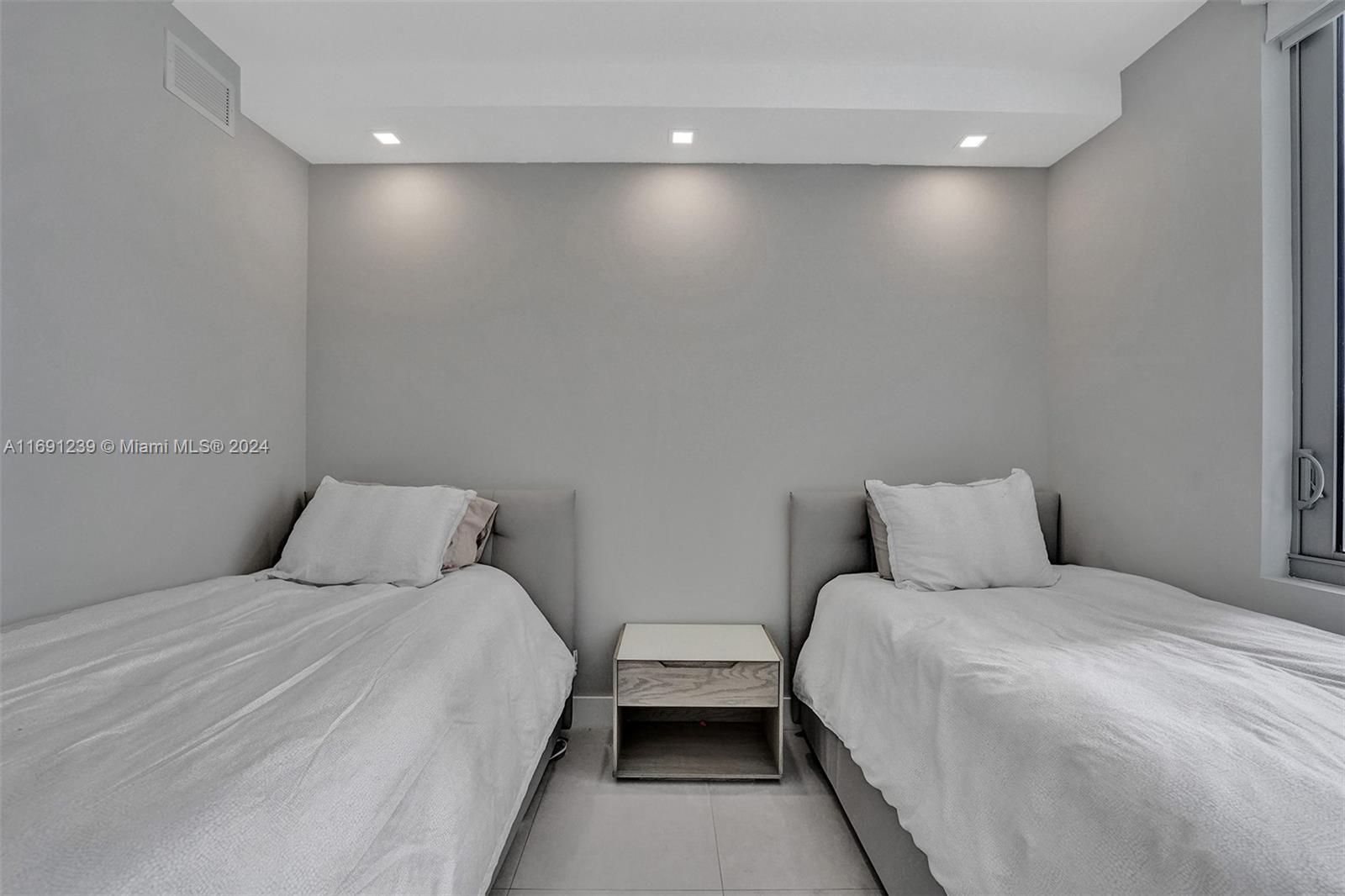 16385 NE Biscayne Blvd #307 +2PARKING, North Miami Beach, Florida image 32