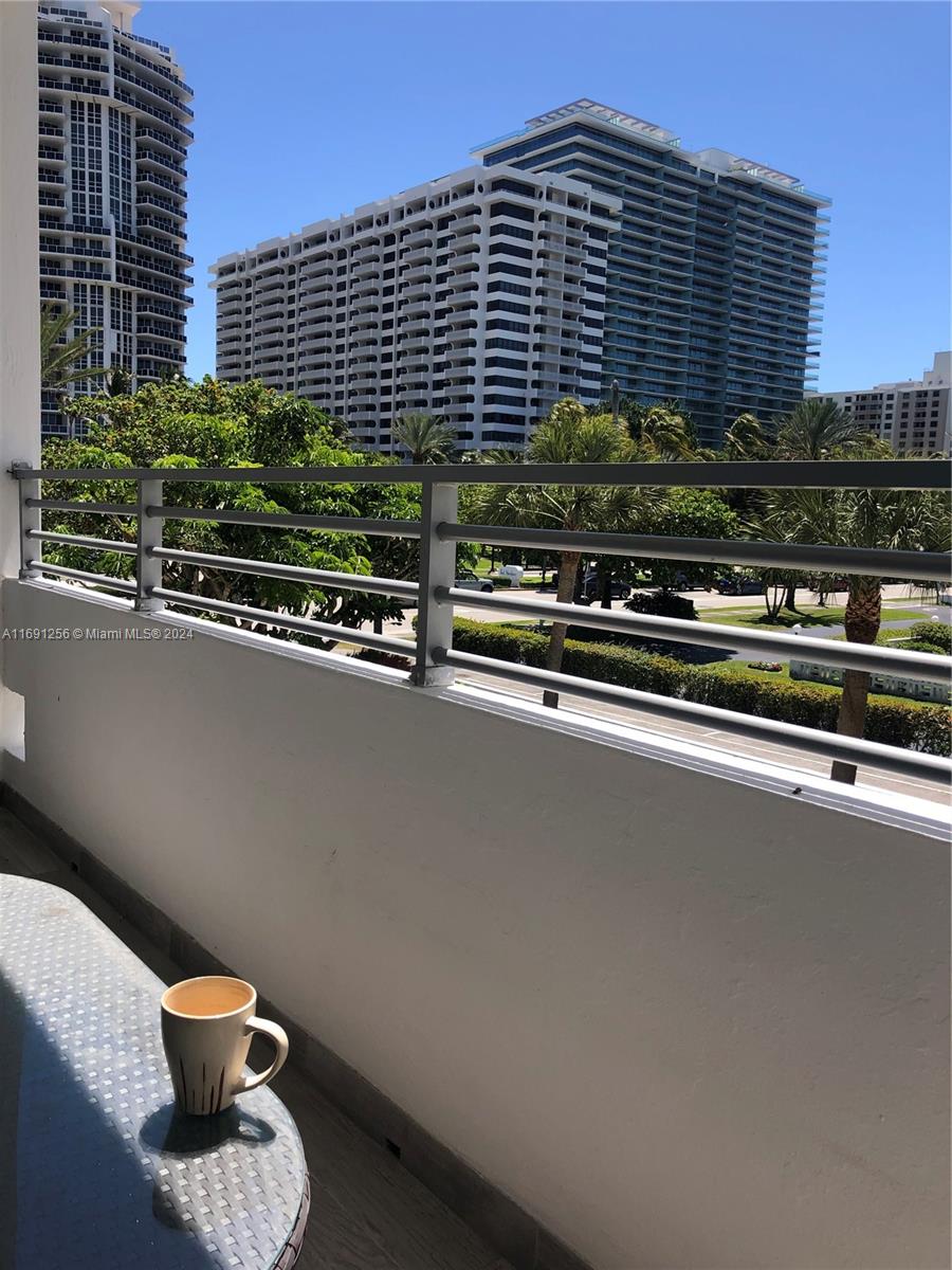 Beautiful Two bedroom Two Bath unit in Bal Harbour. Open floor plan offering just over 1,200 Square feet. Unit is updated. Very easy come and go living in Bal Harbour just steps away from the beach and to Bal Harbour Shops. Available for 6 months or 1 year.