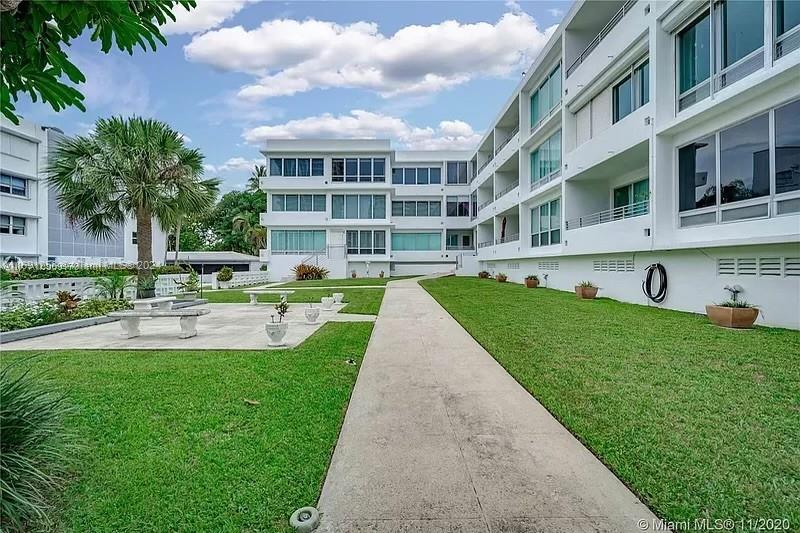 Beautiful Two bedroom Two Bath unit in Bal Harbour. Open floor plan offering just over 1,200 Square feet. Unit is updated. Very easy come and go living in Bal Harbour just steps away from the beach and to Bal Harbour Shops. Available for 6 months or 1 year.