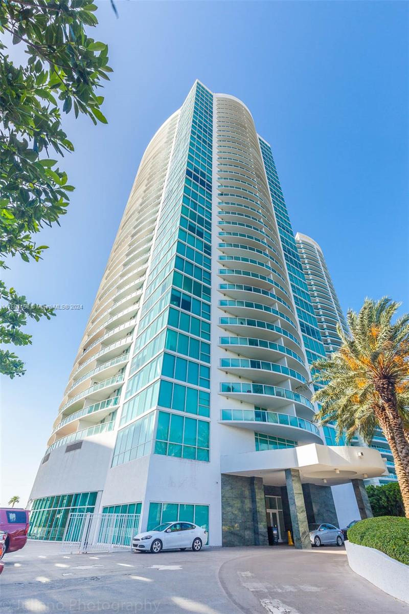 2101 Brickell Ave #3505, Miami FL 33129
