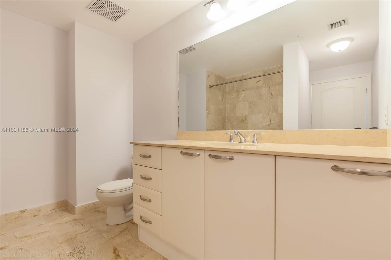 2101 Brickell Ave #3505, Miami FL 33129