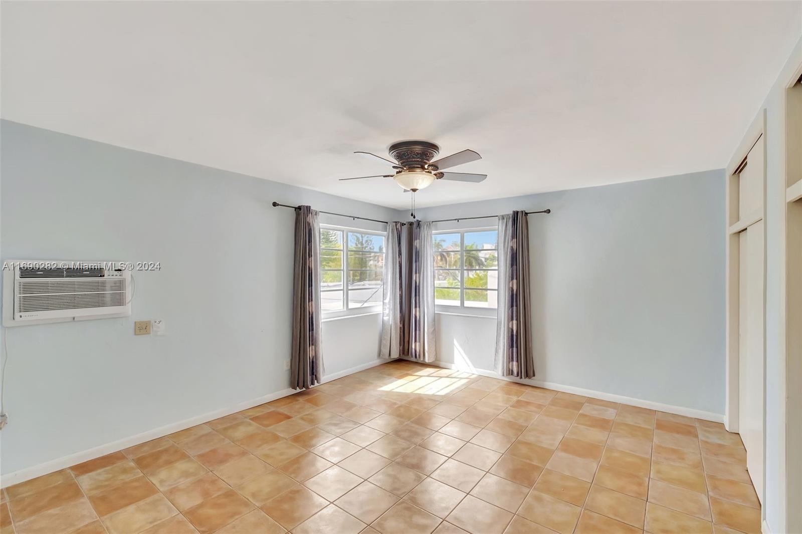 350 Collins Ave #306, Miami Beach, Florida image 12