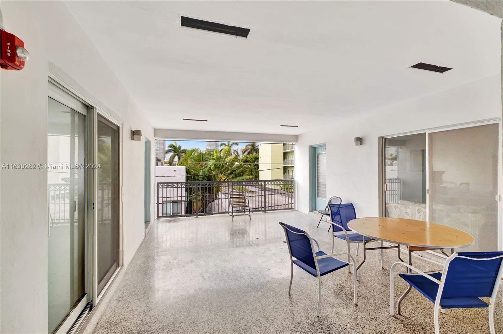 350 Collins Ave #306, Miami Beach, Florida image 4